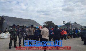 Aksi Bersih Pantai Prajurit Posal Berakit