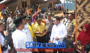 Resmikan Huntap Adaptif di Sukarame, Bupati Sukabumi Asep Japar Dampingi Penasihat Presiden