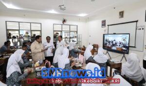 Prabowo Dorong Digitalisasi Pendidikan, Targetkan Penambahan Papan Interaktif di Setiap Kelas