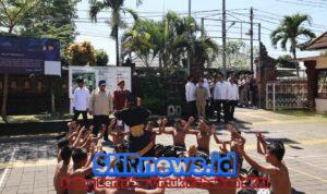 Prabowo Cek Langsung Perkembangan Sekolah Rakyat di Bali, Disambut Semarak Tari Kecak dari Siswa