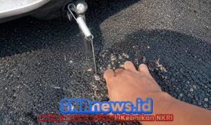 Viral Video Aspal di Sukabumi Bisa Dikupas Tangan, Plt UPTD PU Masih Tahap Pekerjaan